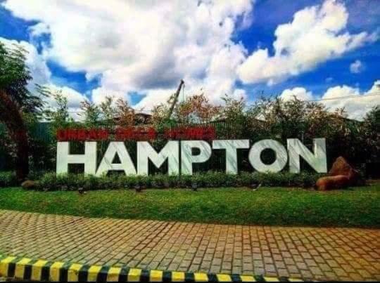 THE HAMPTON RESIDENCES - 1BR Fully Furnished Condotel With Balcony
