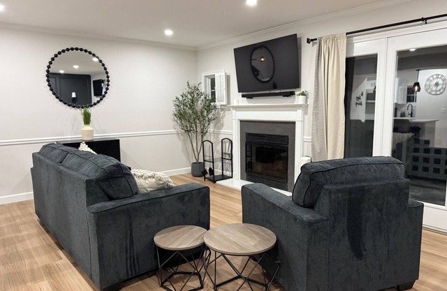 The Happy Hideaway, steps from Spa and 1 mile to Mohegan Sun