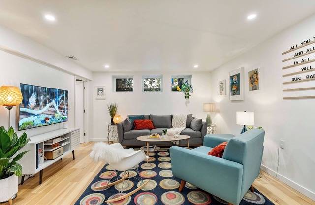 The Happy Place - 2BD Sellwood Creative Retreat