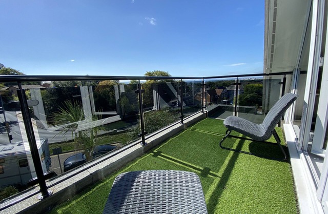 The Harbour Lookout - Sleeps 14 in 5 bedrooms