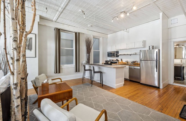 The Haus on Mirror Lake Suite 1