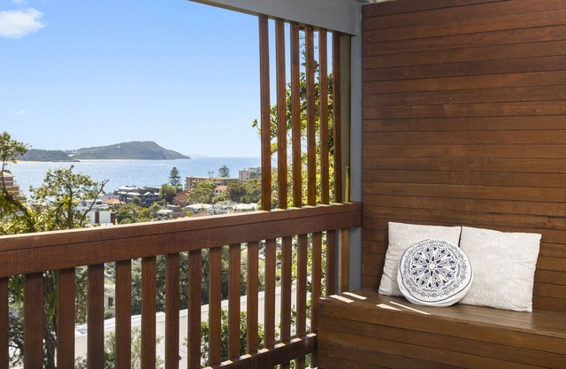 The Haven Beach House 6 bedroom 4 bathroom home overlooking Terrigal beach