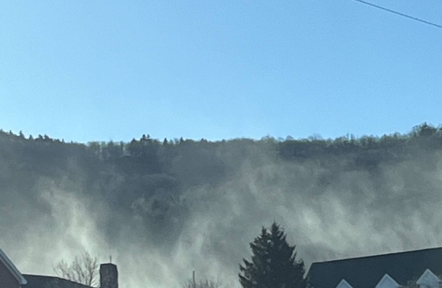 The hidden gem of Northern New Hampshire! Walk to Ragged Mountain!