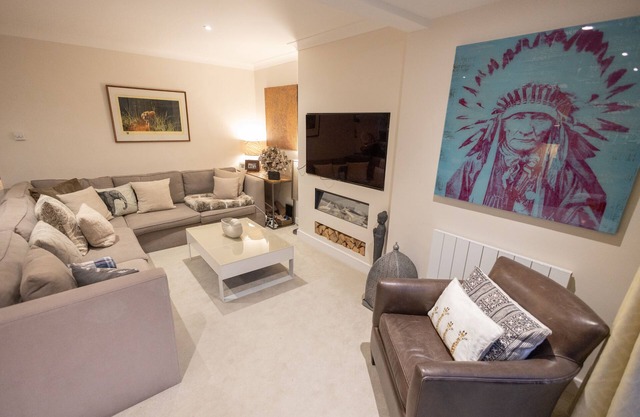'The Hideaway' - a recently renovated house in Mudeford close to the beach and quay