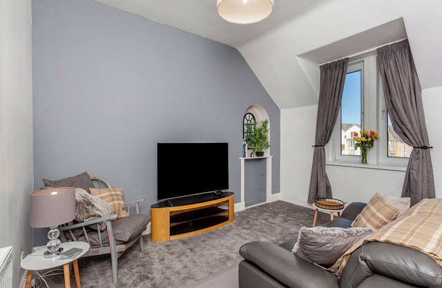 The Hideaway is immaculately presented apartment in the centre of Nairn.