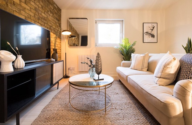 The Highgate Hideaway - Modern & Stylish 2BDR Flat