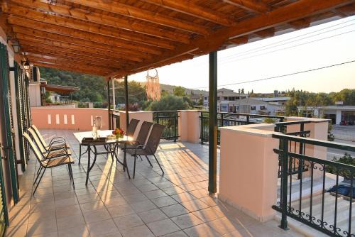 The house of Victo-Ria