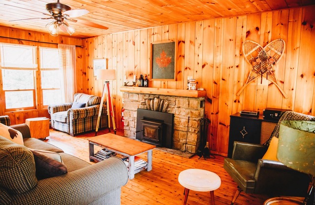 The Kickback 3 Bedroom Cottage with Private Beach Tobermory