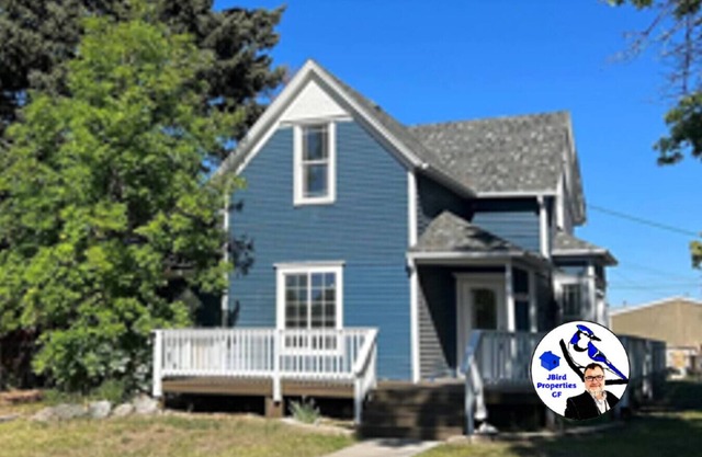 The Kingfisher House - 4 bed, 2-1/2 Bath Victorian