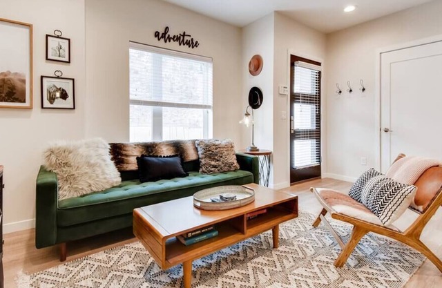 The Kingfisher / Lakeside Living / Skiing & Hiking