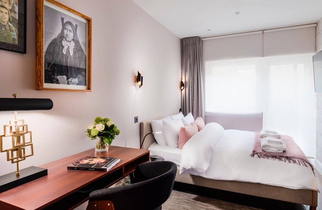 The Knaresborough- Chic Lower Ground Double Studio
