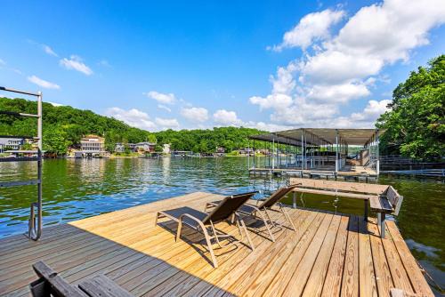 The Lake Shack - Waterfront Life