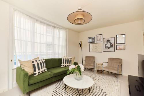 The Lewes Place - Contemporary 3BDR House with Patio