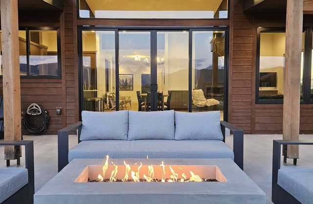 The Lodge at Canyon Loop, a Modern Mountain Home in the Heart of Teton Valley