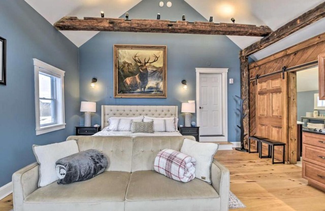 The Lodge - Suite #3