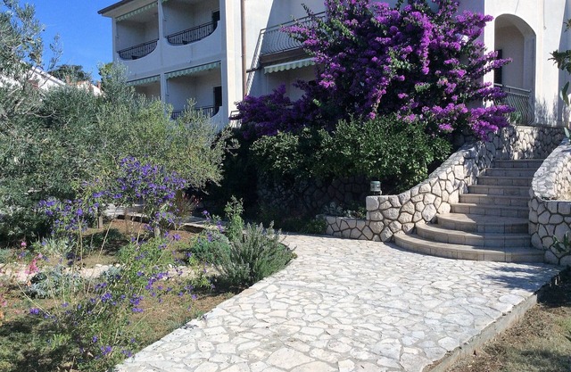 The luxury holiday apartment for 3 people consists of Dopelzi