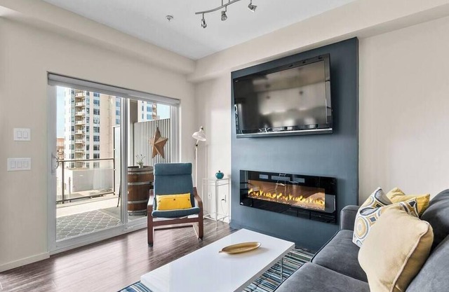 The Metro | Brand New + Centrally Located