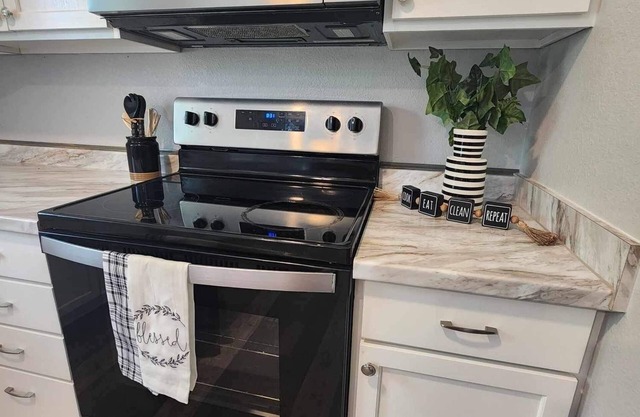 The Modern Farmhouse Cottage