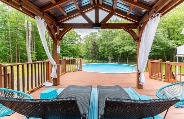 The Mountain House, modern retreat @ Catskills