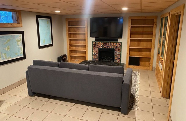 The Nest - Classic Linden Hills Bungalow