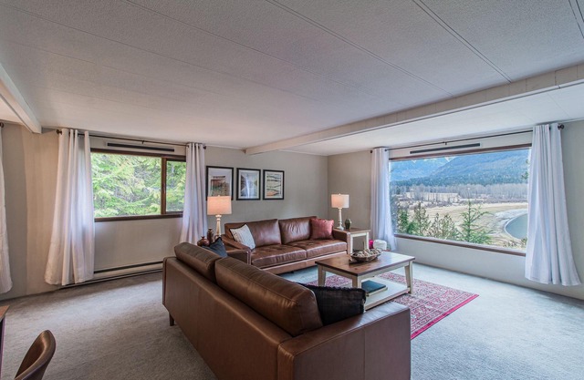 The Nest on Kootenay Lake in Crawford Bay