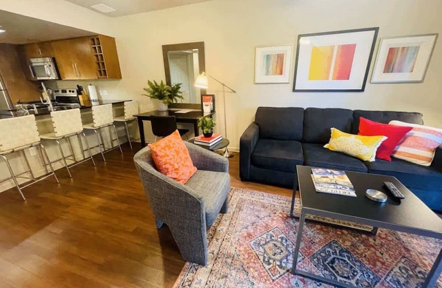 The Norwalk | Modern Tarrytown Stay Near DT