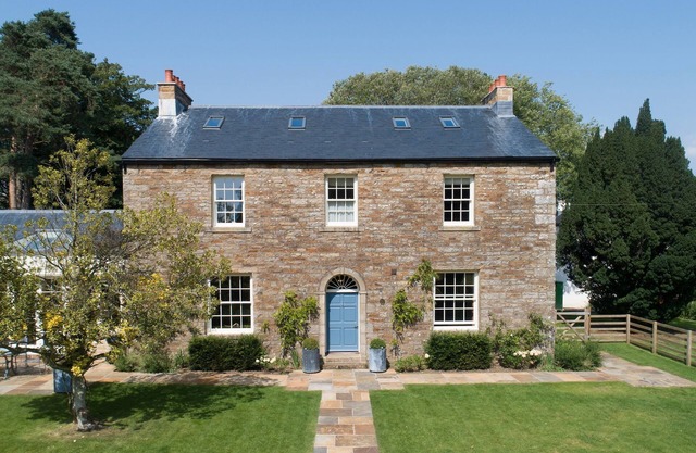 The Old Rectory - sleeping 12 guests in 6 bedrooms