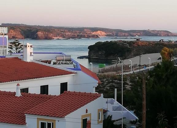 The Parent's House Milfontes