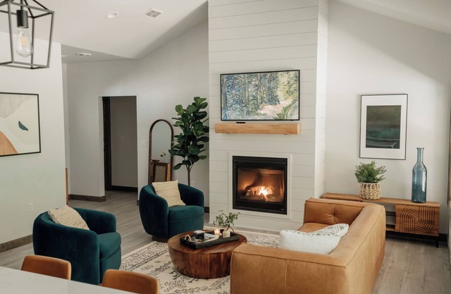 The Perfect Quiet Escape- 5 mins to Bailey's Harbor Marina-Family Size Cabin