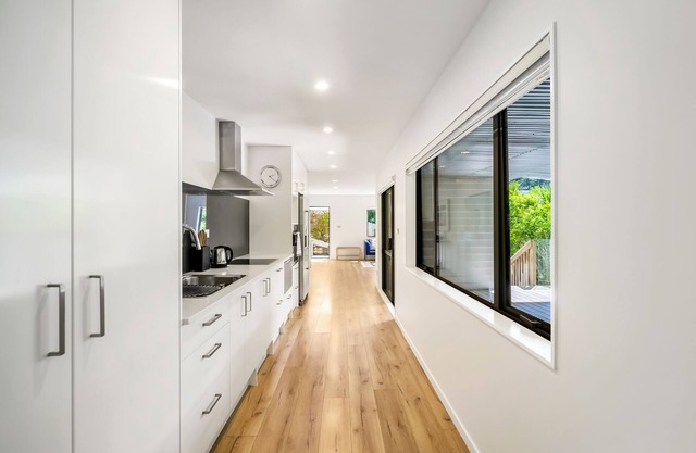 The Perfect Spacious 2BR Getaway-Netflix