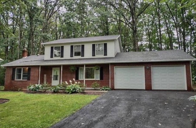 The Pickwick Place - Penn State/Beaver Stadium/Football