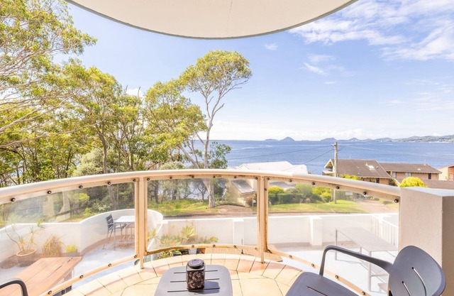 The Point 13, 5-7 Mitchell St - stunning water views, complex pool and WiFi