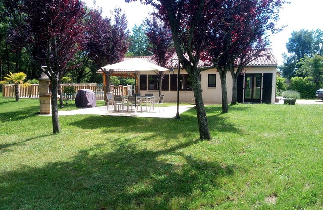 THE PRUNIERS OF THE CIPIERE and these 2 hectares.Immersion total with the nature