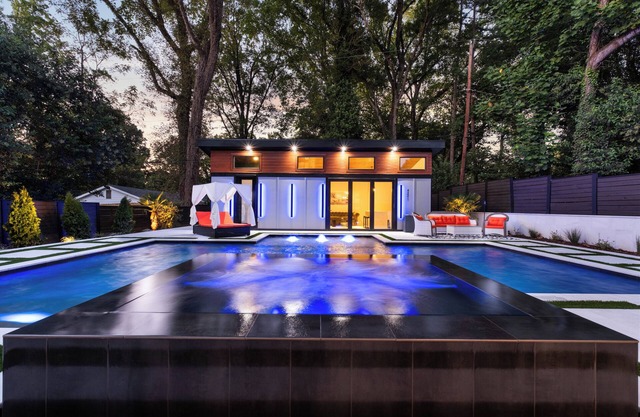 The Raven - Charlotte’s Luxury Guesthouse