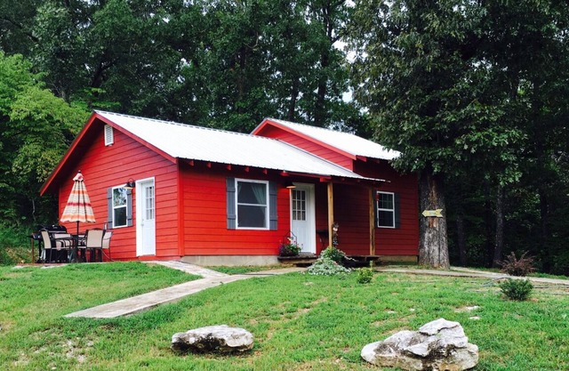 The Red Cabin Located in the Beautiful Upper Buffalo River Country. Great Place!
