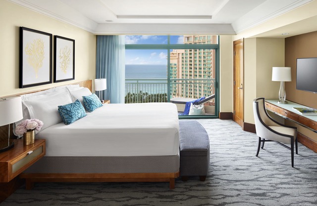 The Reef at Atlantis - One Bedroom Ocean View Suite