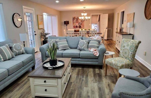 The Residence at Hilltop Acres - Clarksville, TN (1335 Whitt Ln)