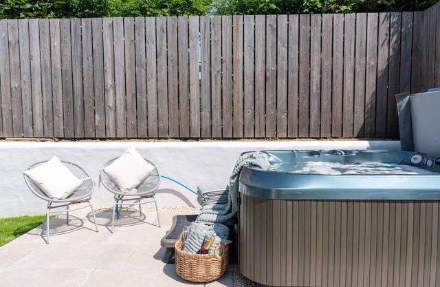 The Retreat - high-end and beautifully presented homestay near Cardigan