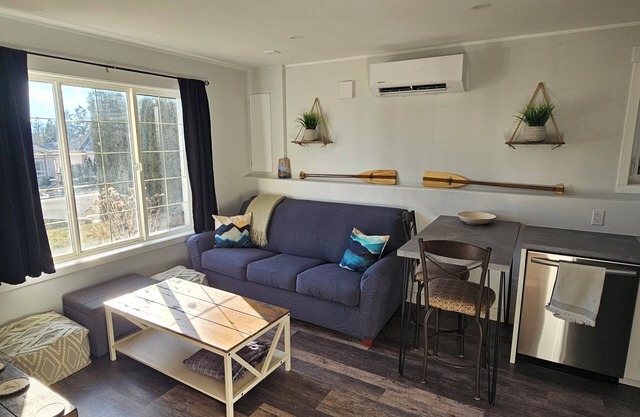 The Ridge at Smith Creek - Licensed Legal Suite