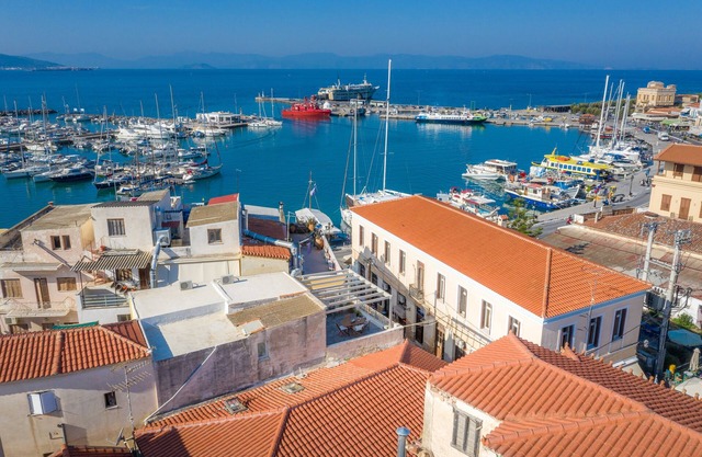 The Roof - Flat Sea View in Aegina Town