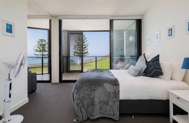 The Sandpiper A Newy Beachfront Beauty