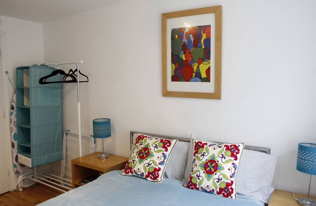 The Shop - Cotswold Apartment, Sleeps 2, Cirencester
