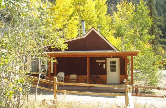The "Snow's" Den - Lake Cabin #7 - Tucked up in the Aspens-Partial Views of the Lake