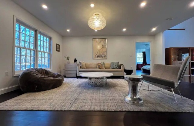 The Solarium: Woodstock Retreat w/Hot tub+Stream!