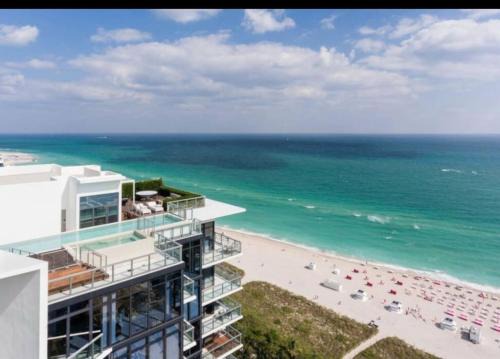 The South Beach Suite