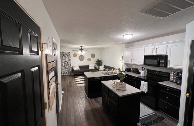 The Sparrow's Nest, BOHO inspired stay close to shopping, dining, and Nashville.