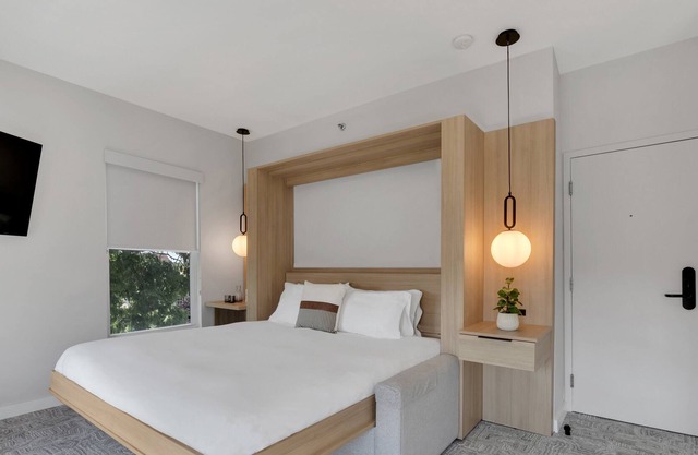 The St. Laurent: Full Floor - Sleeps 26