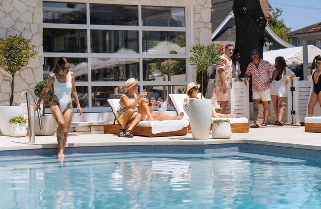 The St Laurent Social Club & Guest Rooms