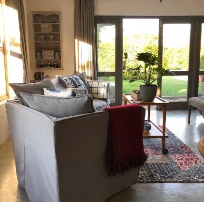 The Stanford Getaway 2 rooms - Pet Friendly