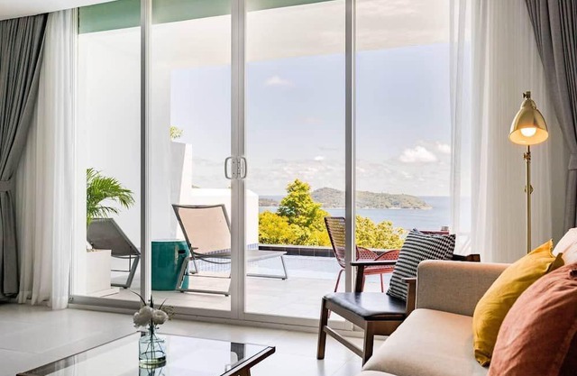 The Starlight Seaview Studio with Private Pool